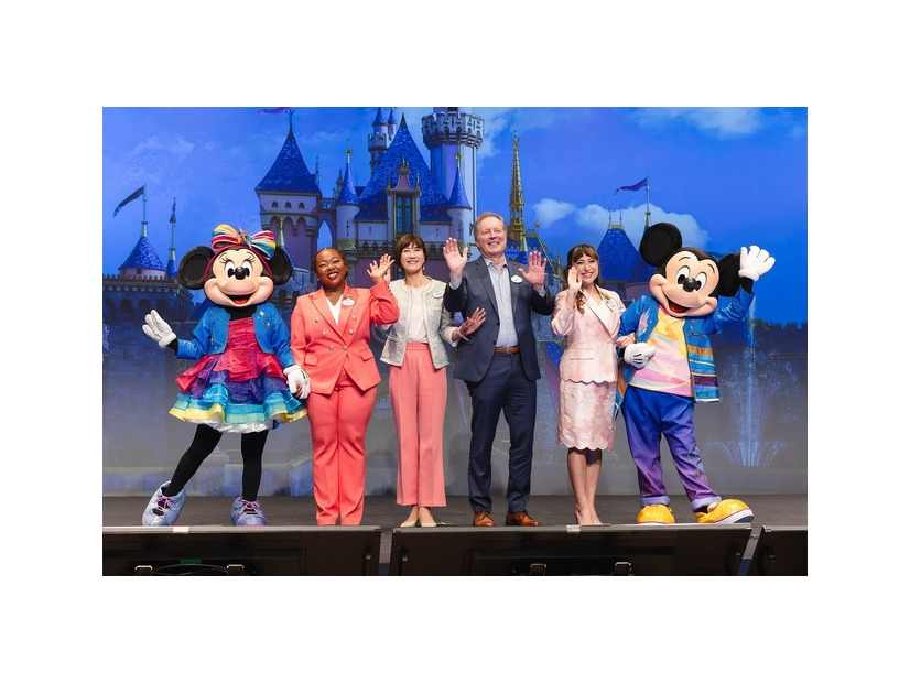 開園70周年衣装のダッフィー＆シェリーメイが初公開！カリフォルニア