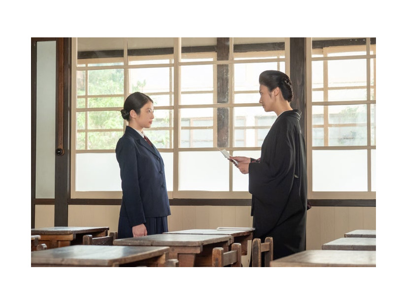 今田美桜、瀧内公美「あんぱん」第35話（C）NHK