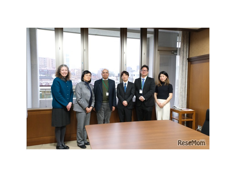 左からブルネリ国際副教頭、渡部校長、Nisai CEO Dhruv、井上副教頭、Nisai Japan（竹内氏、井上氏）