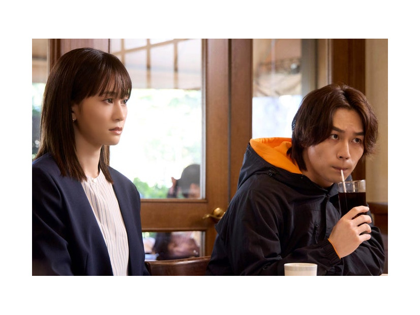 前田敦子、松田元太「人事の人見」場面写真（C）フジテレビ