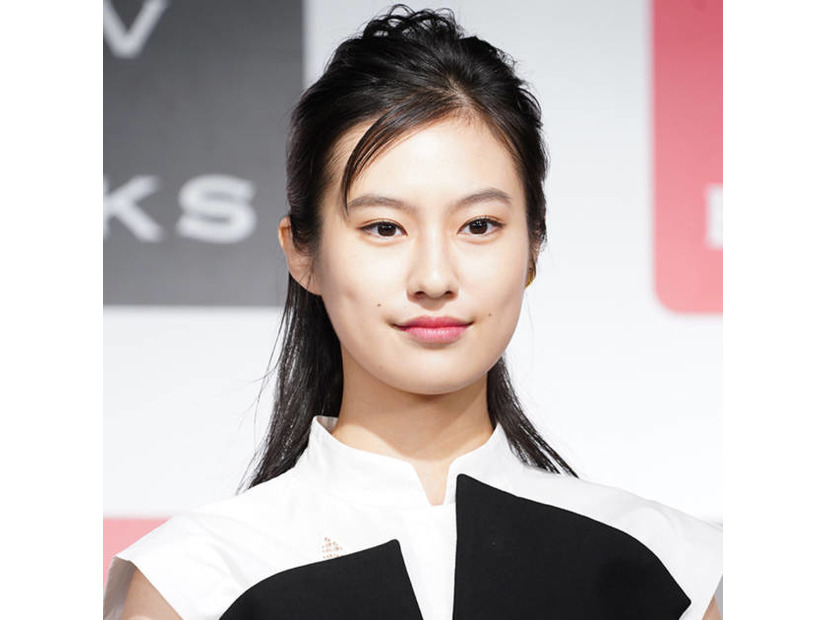 恒松祐里『きさらぎ駅 Re：』『ひとりでしにたい』など出演作が目白押し！若手実力派女優としての輝き