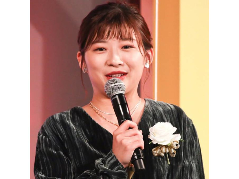 伊藤沙莉、恥じらいが止まらない？自撮りSHOTに反響「美貌が伝わる」「おしゃれさん！」
