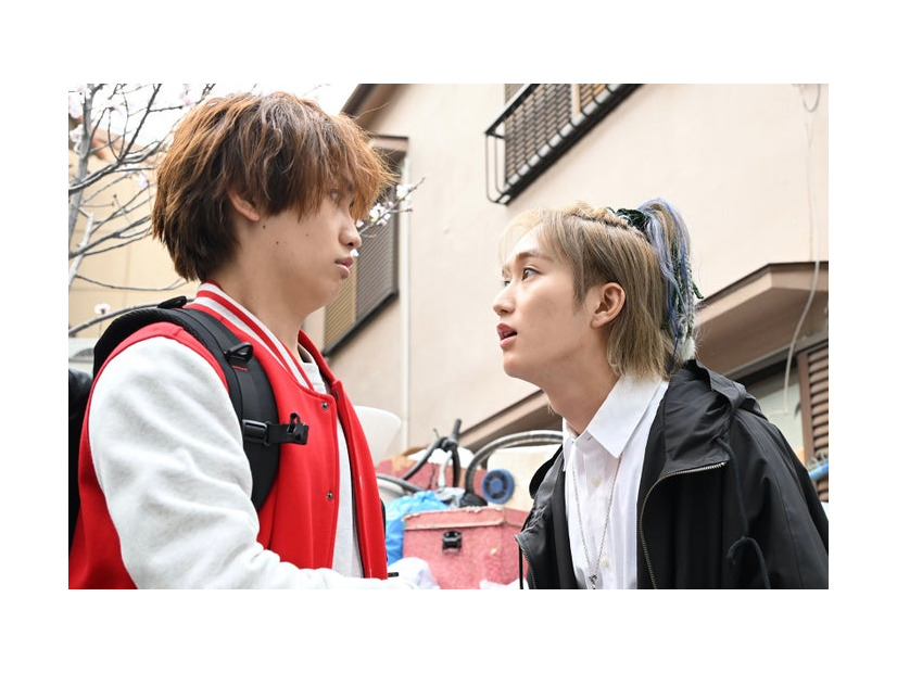 藤原丈一郎、橋本涼「ロンダリング」第1話（C）カンテレ