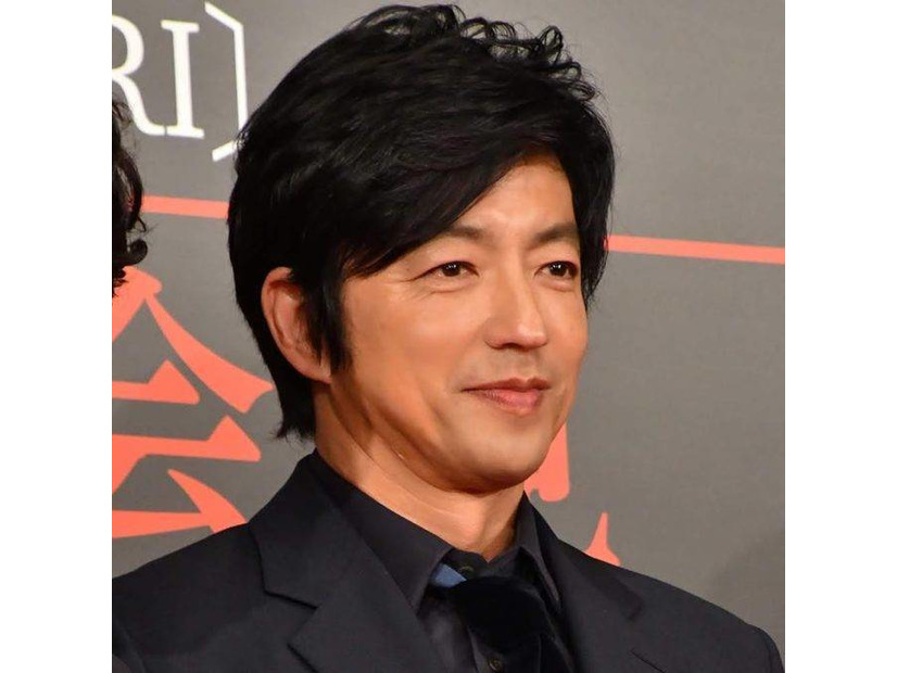 「この笑顔はズルすぎる」大沢たかお、カジュアルコーデの自然体SHOTにファン悶絶「カッコ良すぎてメロメロ」