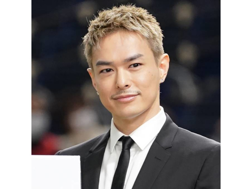 三代目JSB今市隆二、色気あふれるステージSHOTにファンうっとり「まさにKING」「ただただ美しい」