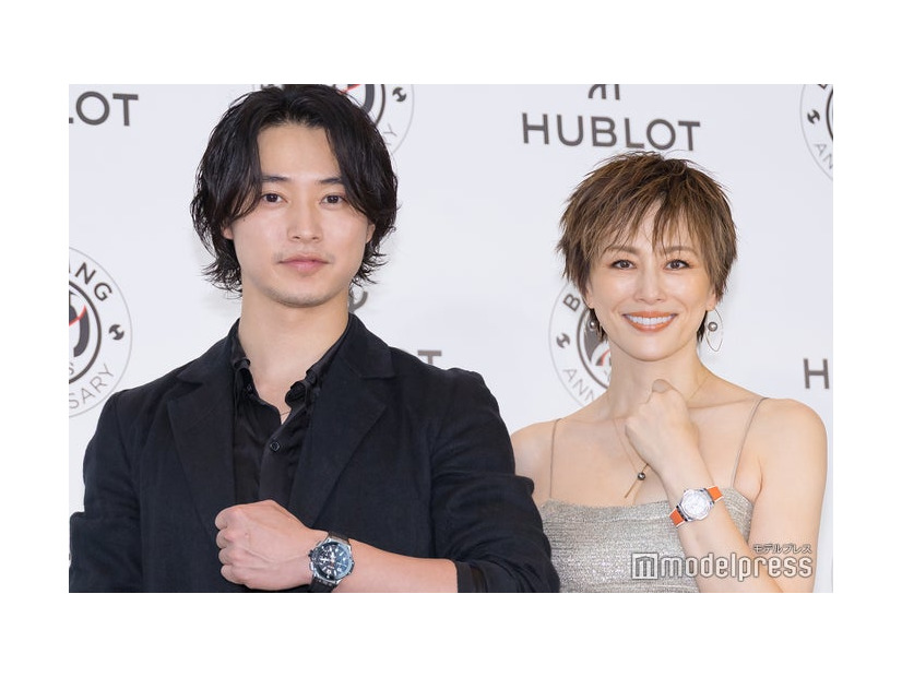 ウブロ「ビッグ・バン」20周年記念イベントに出席した山崎賢人、米倉涼子（C）モデルプレス