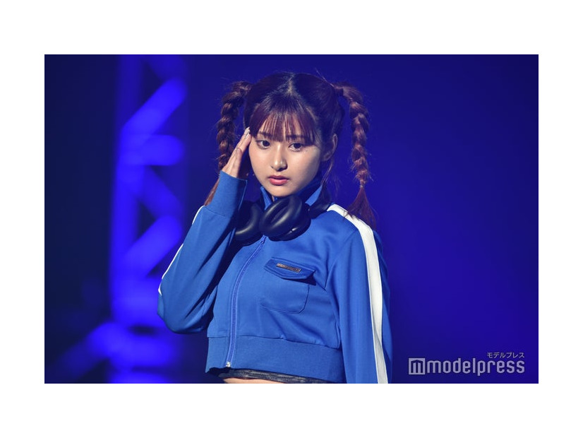 茶髪の横田未来（C）モデルプレス