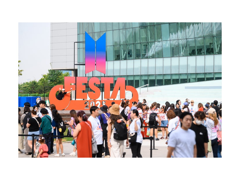 「2025 BTS FESTA」オフラインイベントの様子（P）＆（C）BIGHIT MUSIC