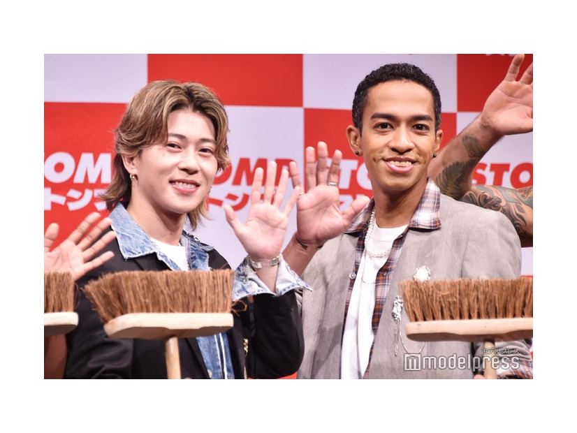 生ストンプに大興奮だった末澤誠也＆草間リチャード敬太（C）モデルプレス