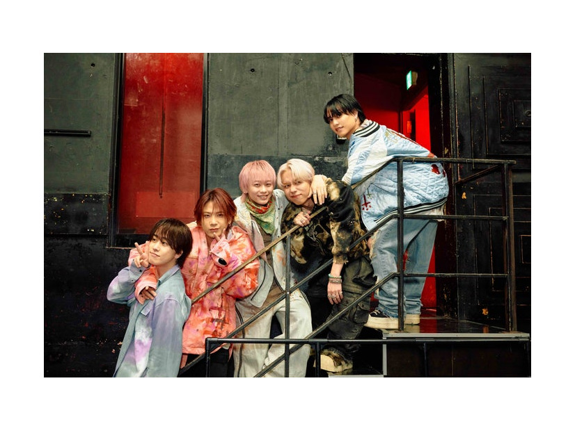 WhiteA／超特急シューヤ1st写真集「TRENTE」収録カット（C）SDP