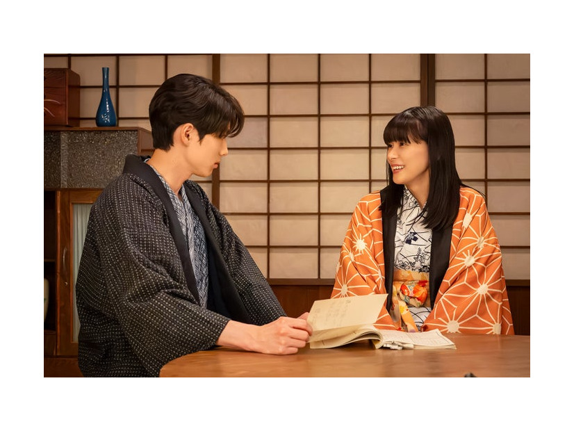 本田響矢、芳根京子「波うららかに、めおと日和」（C）フジテレビ