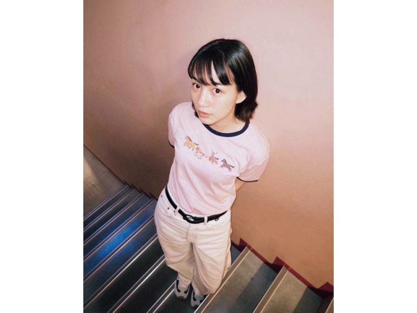のん、ユニークなTシャツを着こなした私服SHOTに反響「良い………」「とってもよく似合いますね」
