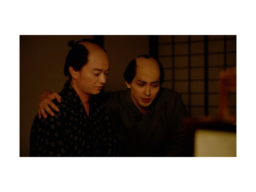 染谷将太、横浜流星「べらぼう～蔦重栄華乃夢噺～」第26話（C）NHK