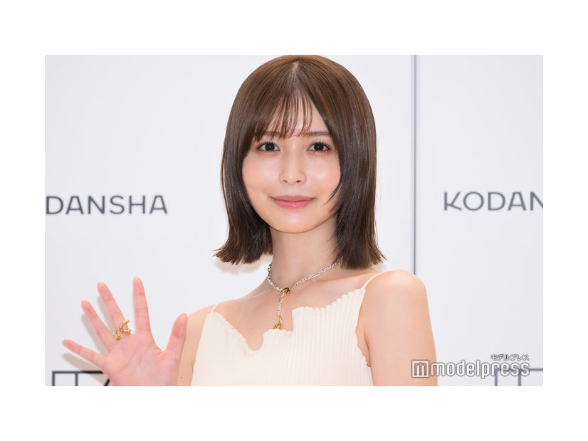 会見に出席した長濱ねる（C）モデルプレス