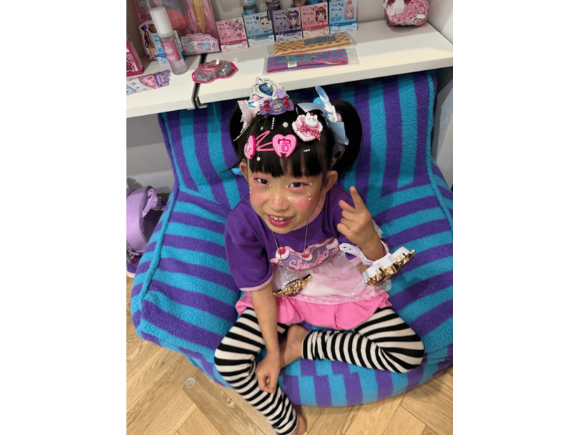 パンサー尾形の妻、7歳娘が自作“原宿デコラメイク”で大変身！「スキルがすごくてビックリ」「可愛いっ！」の声