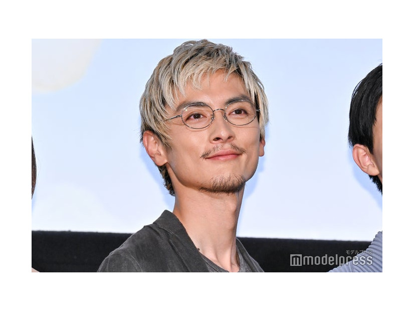 「海辺へ行く道」完成披露上映会舞台挨拶に出席した高良健吾（C）モデルプレス