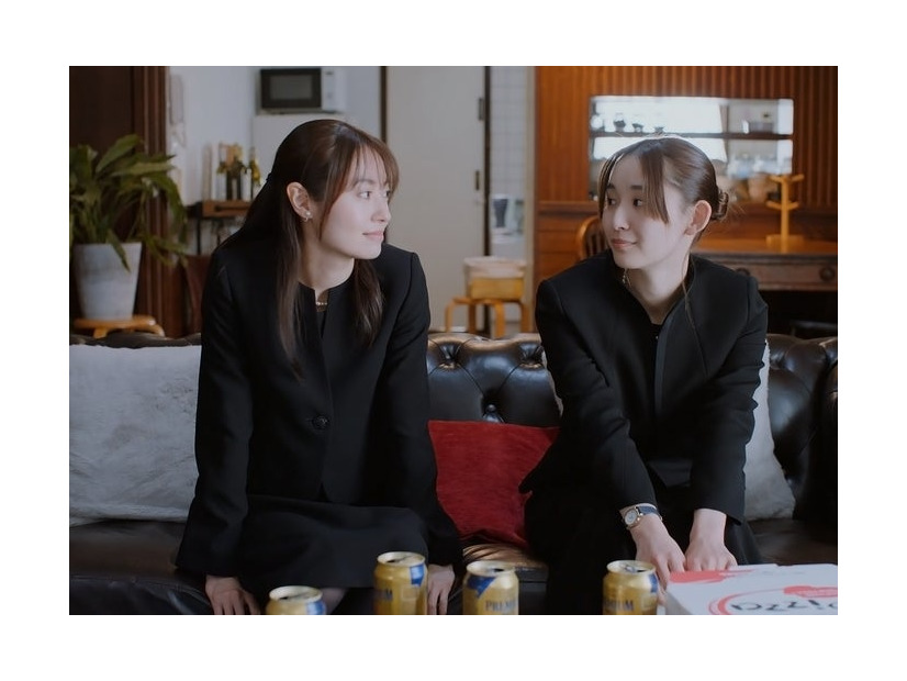 田辺桃子、浅川梨奈「49日の真実」（提供写真）
