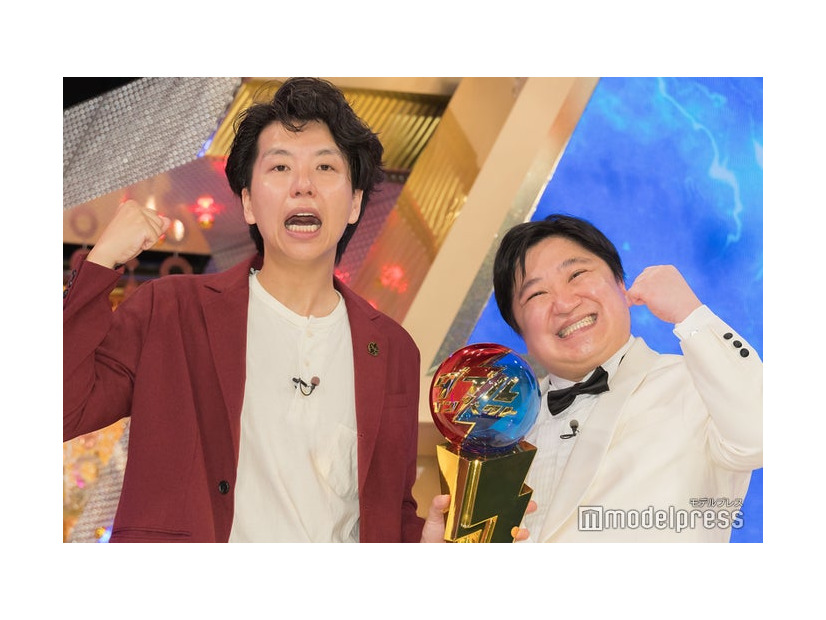 「アサヒビール スマドリ ダブルインパクト 漫才＆コント二刀流No.1決定戦2025」で優勝したニッポンの社長／辻皓平、ケツ（C）モデルプレス