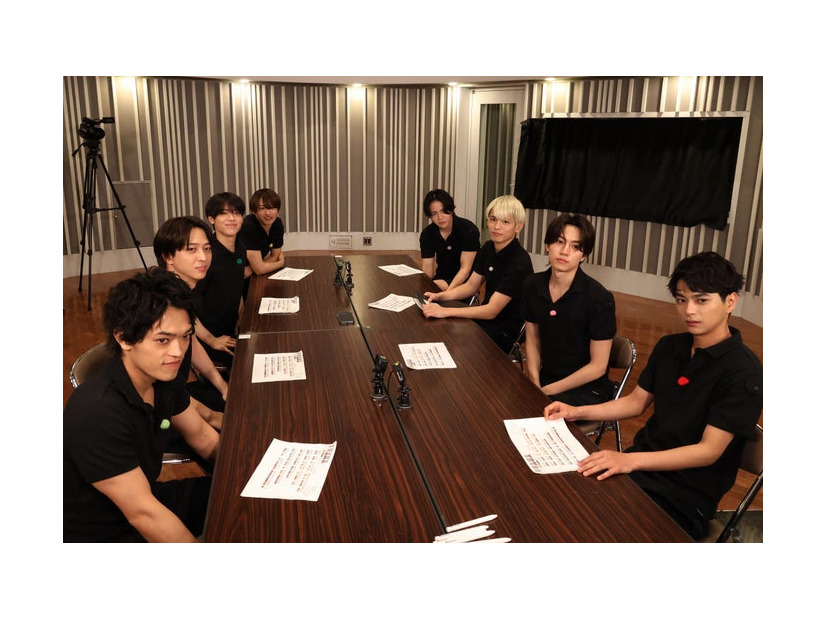 原嘉孝、寺西拓人、松島聡、猪俣周杜、菊池風磨、篠塚大輝、橋本将生、佐藤勝利（C）フジテレビ
