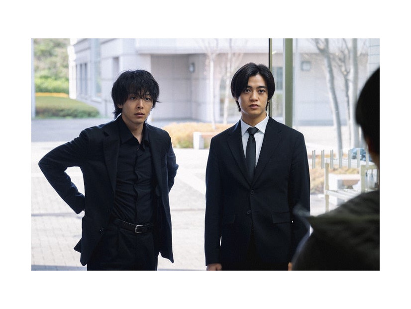 中村倫也、高橋海人「DOPE 麻薬取締部特捜課」第4話（C）TBS