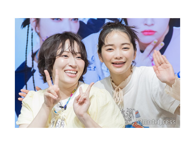 丸山礼、見上愛（C）モデルプレス