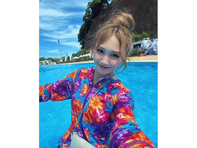 佐藤芹菜／公式Instagramより
