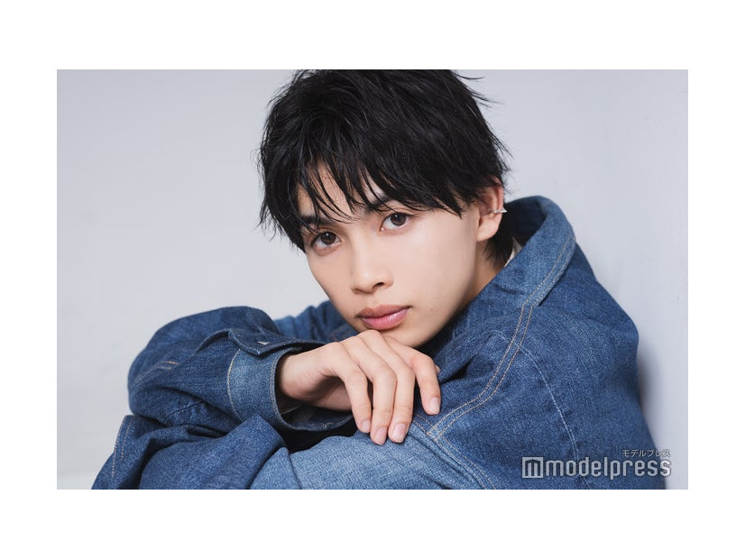 モデルプレスのインタビューに応じた草川直弥（C）モデルプレス