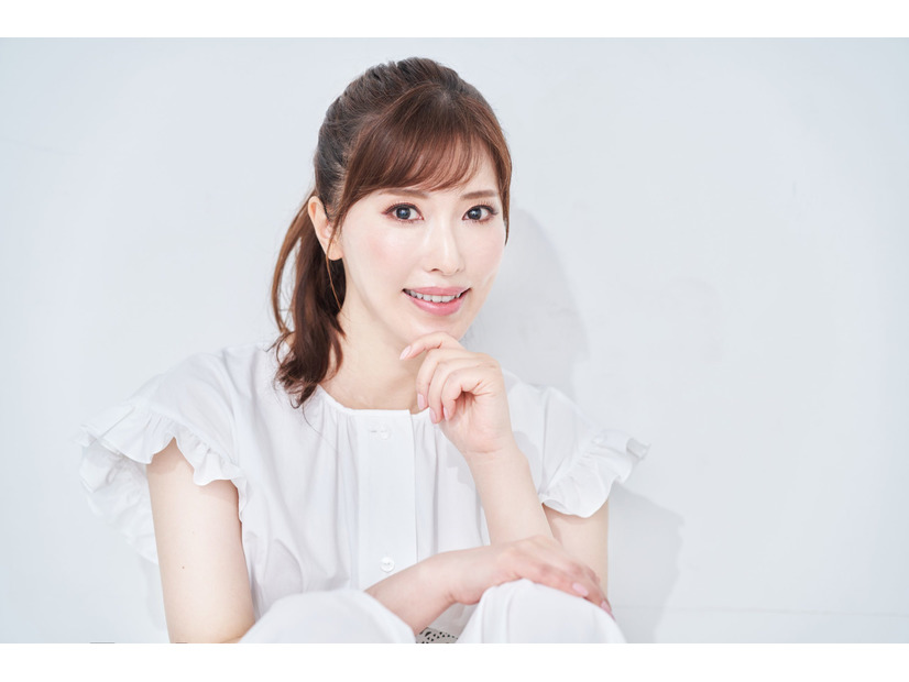 「35才以上の人は週1やるべき」誰でも透明感をアップできる簡単なホームケア習慣【50才美白美容家・さきめぐ先生に聞いた】