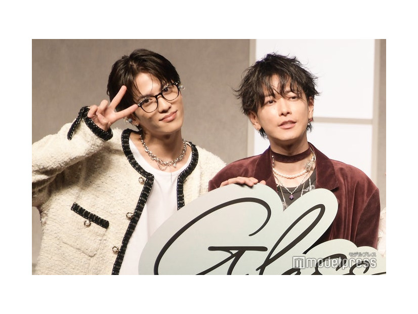 仲良し志尊淳＆佐藤健（C）モデルプレス