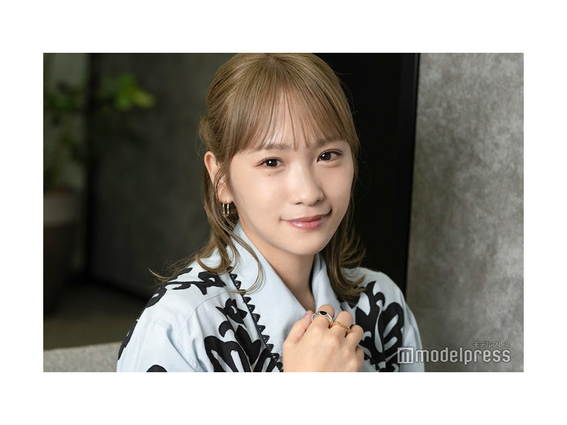 モデルプレスのインタビューに応じた川栄李奈（C）モデルプレス