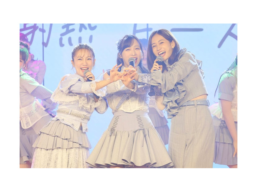 高橋みなみ、小栗有以、前田敦子「卒業生も現役も大集合！AKB48 20周年記念シングル発売SP」（C）AKB48