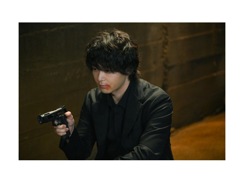 中村倫也「DOPE 麻薬取締部特捜課」第7話（C）TBS