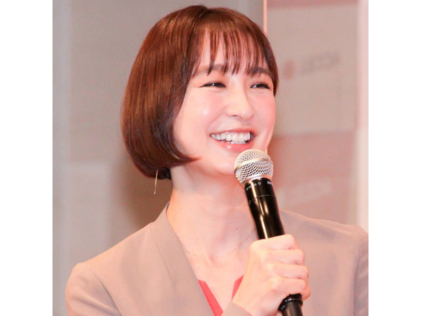 篠田麻里子「よく使ってます」旅行にも持参！愛用のリフトケア美顔器