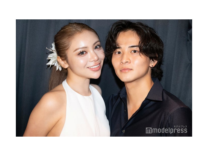 モデルプレスのインタビューに応じた平瀬フィーナ、君島克佳（C）モデルプレス