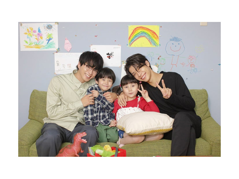 白洲迅、櫻、棚橋乃望、松島聡「パパと親父のウチご飯」（C）テレビ朝日