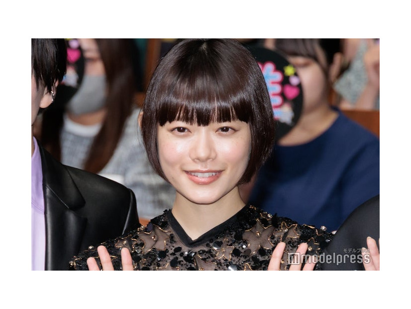 「ミーツ・ザ・ワールド」完成披露舞台挨拶に登壇した杉咲花（C）モデルプレス