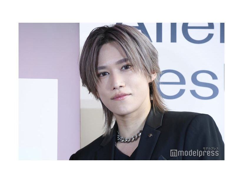 美肌輝く千賀健永（C）モデルプレス