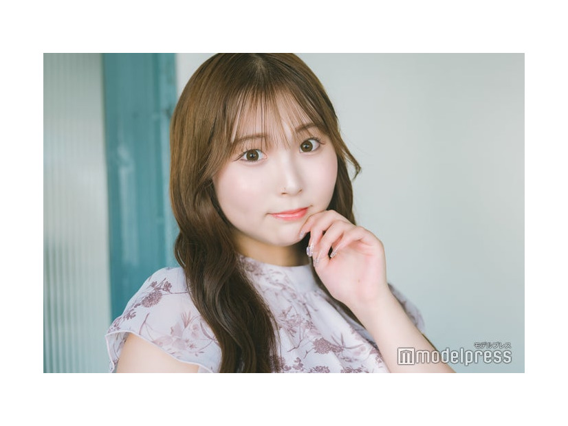 モデルプレスのインタビューに応じた平野百菜さん（C）モデルプレス