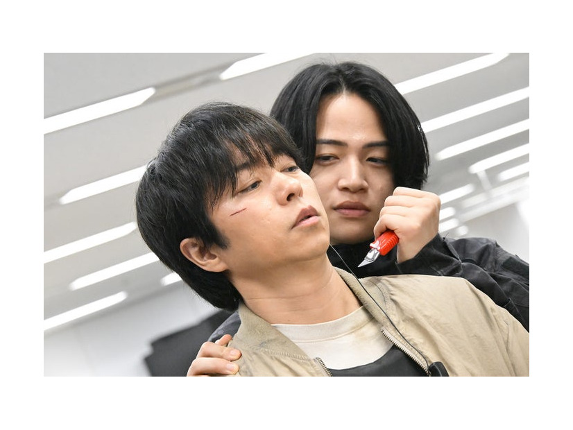 櫻井翔、菊池風磨「放送局占拠」最終話（C）日本テレビ
