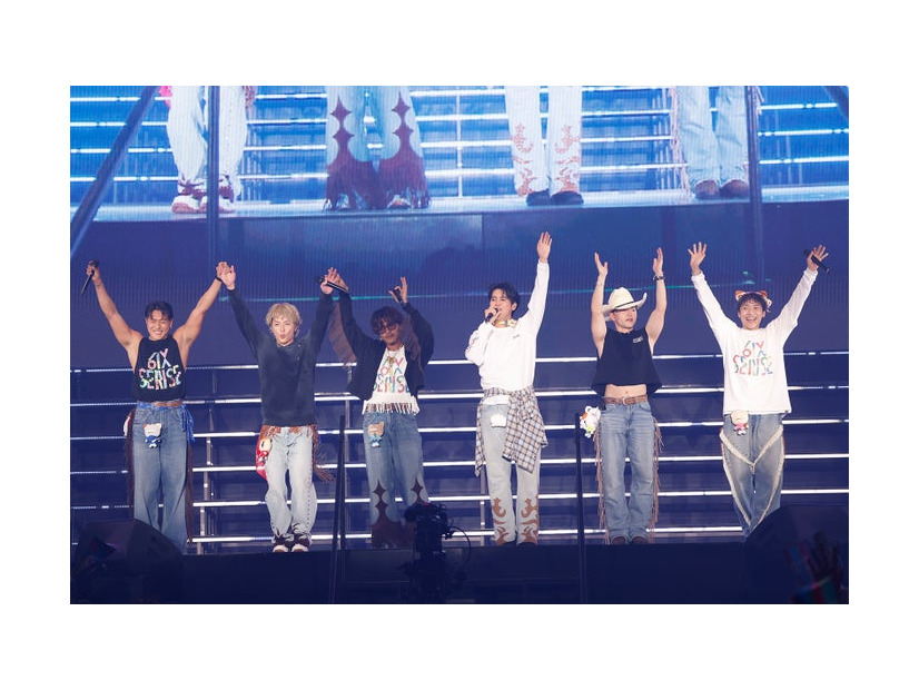 中務裕太、白濱亜嵐、数原龍友、片寄涼太、佐野玲於、小森隼（提供写真）