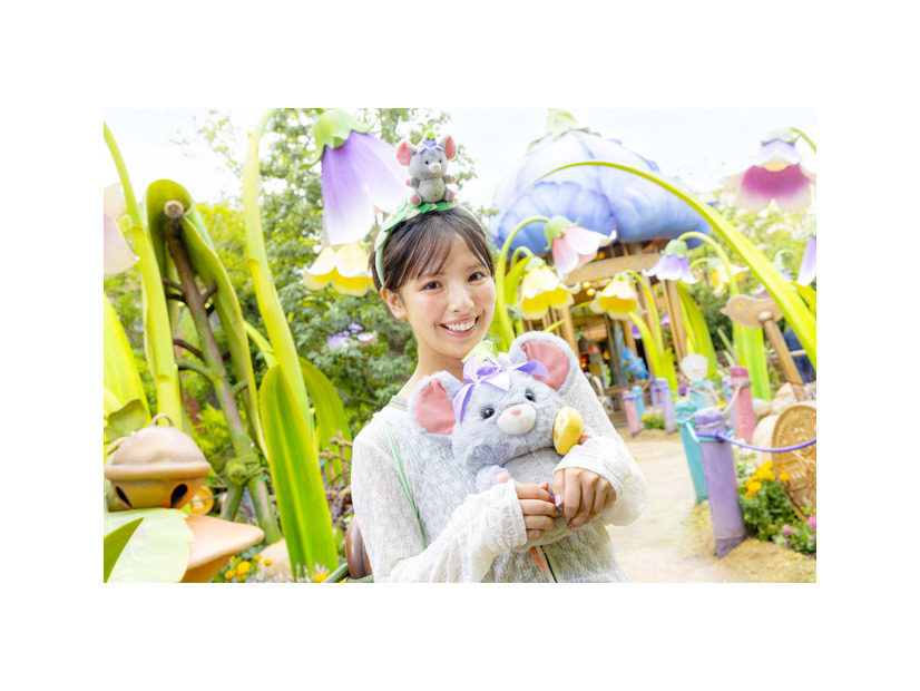 東京ディズニーシー「ファンタジースプリングス」の世界観あふれる新グッズが登場！みんなで着られるパーカーやマフラーも