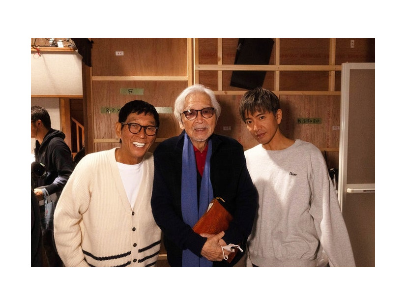 明石家さんま、山田洋次監督、木村拓哉（C）2025映画「TOKYOタクシー」製作委員会