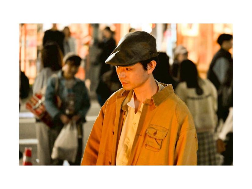 菅田将暉「もしもこの世が舞台なら、楽屋はどこにあるのだろう」第1話（C）フジテレビ