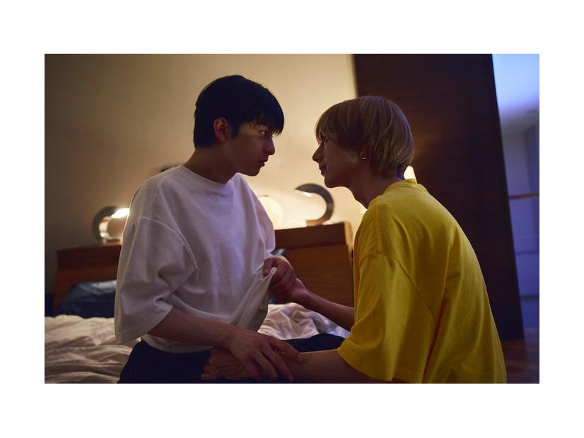 新原泰佑、駒木根葵汰「２５時、赤坂で Season２」第1話（C）「２５時、赤坂で Season２」製作委員会