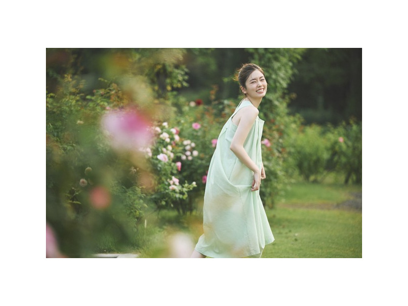 小芝風花カレンダー2026「Flower」（2025年12月12日発売）(C)マガジンハウス