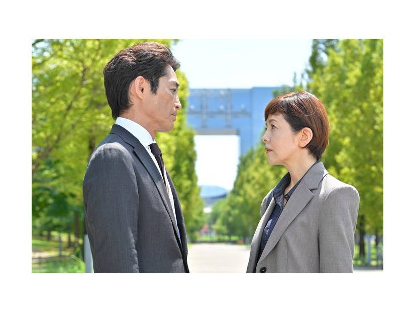 安田顕、沢口靖子「絶対零度～情報犯罪緊急捜査～」第1話（C）フジテレビ