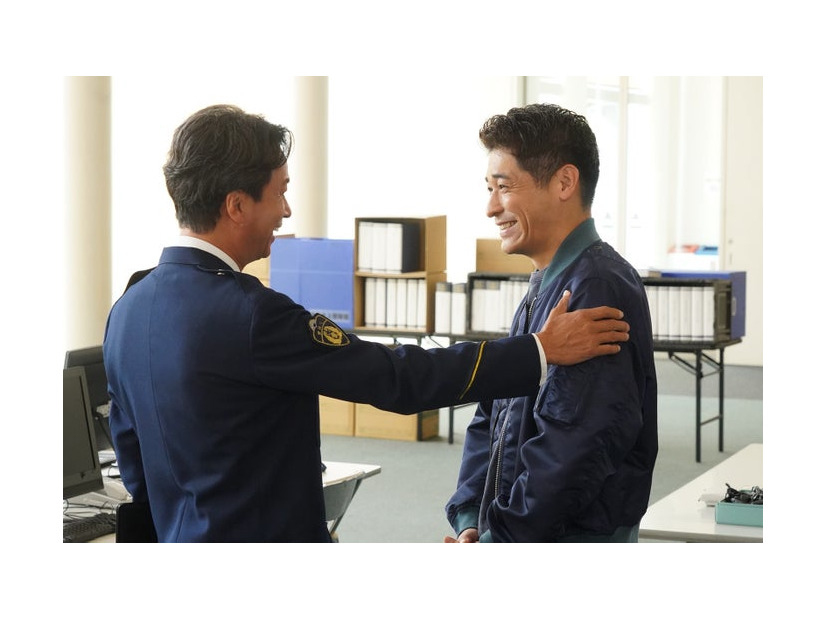 椎名桔平、佐藤隆太「新東京水上警察」第1話（C）フジテレビ