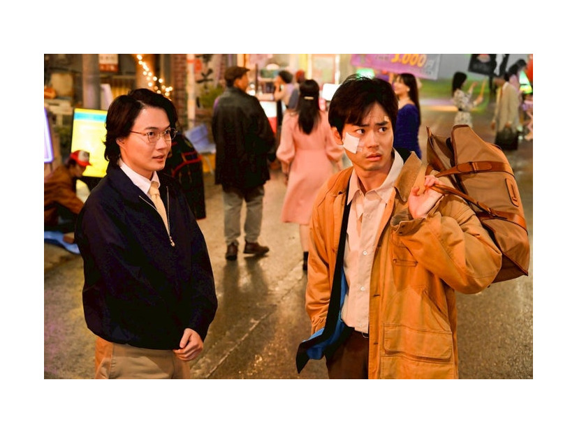 神木隆之介、菅田将暉「もしもこの世が舞台なら、楽屋はどこにあるのだろう」第2話（C）フジテレビ