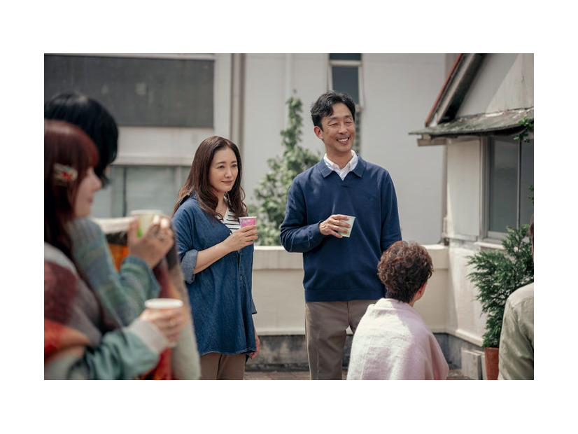 仲間由紀恵、北村有起哉「小さい頃は、神様がいて」第1話（C）フジテレビ