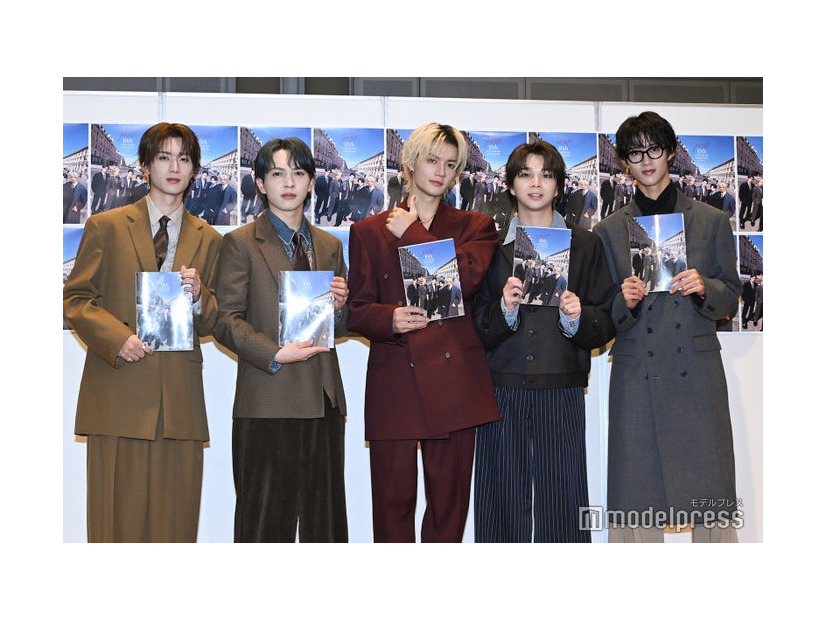 （左から）山中柔太朗、吉田仁人、佐野勇斗、塩崎太智、曽野舜太（C）モデルプレス